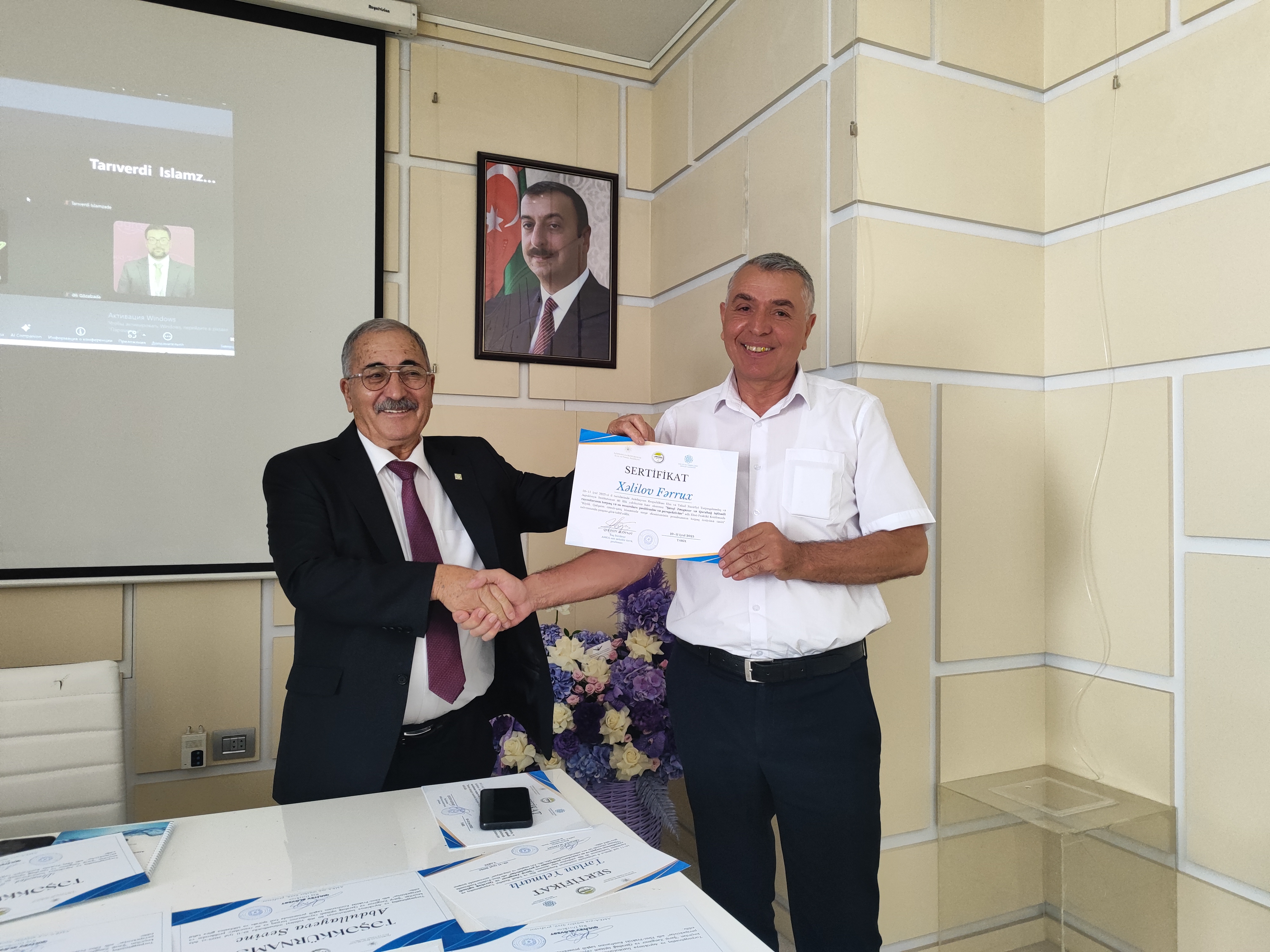 Şərqi Zəngəzur və Qarabağ iqtisadi rayonlarının torpaq və su resurslarına dair elmi-praktiki konfrans davam edir