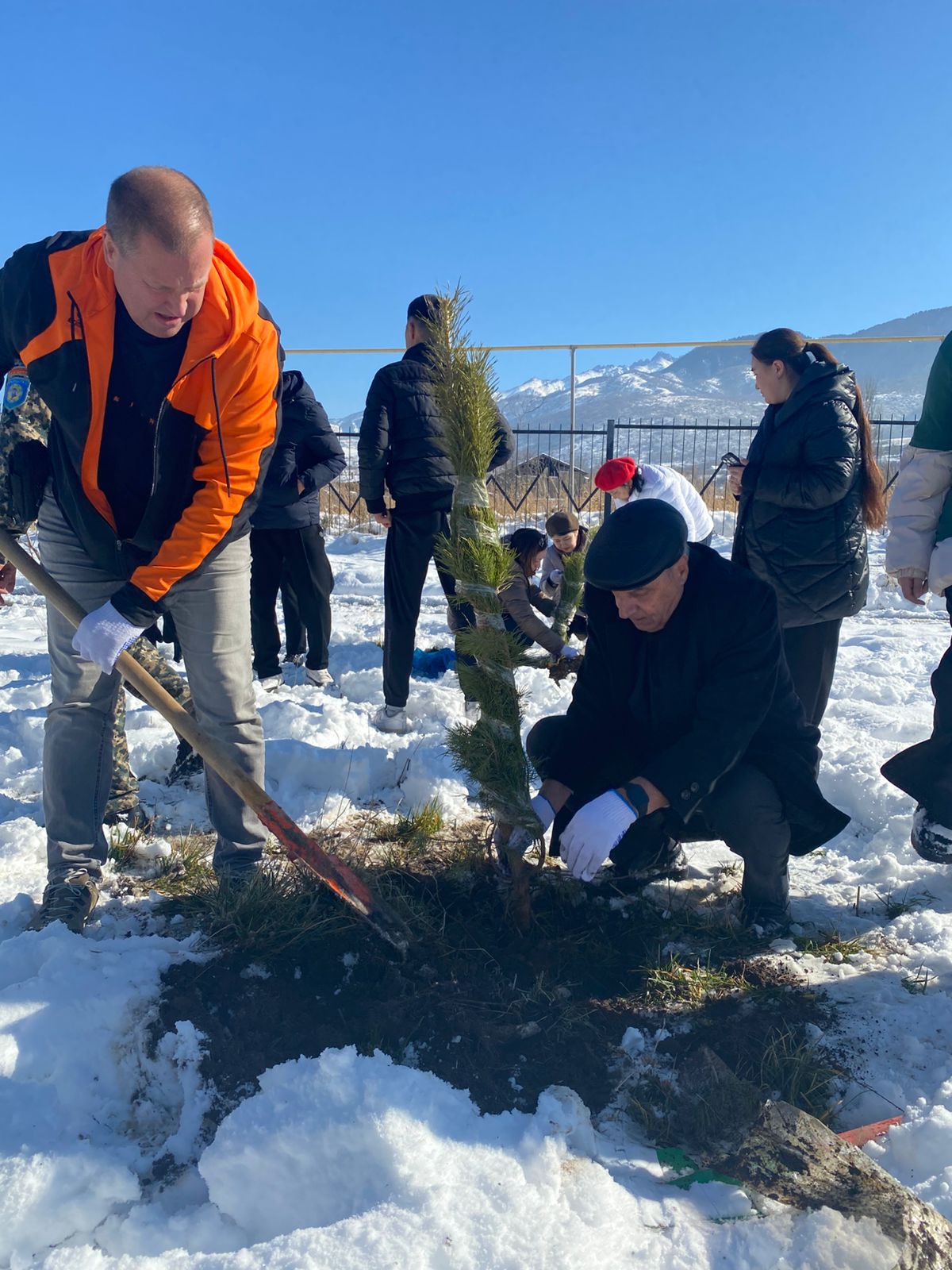 Azərbaycan alimləri Qazaxıstan Respublikasının Əl-Fərabi adına Qazax Milli Universitetində beynəlxalq ekoloji konfransda iştirak edib