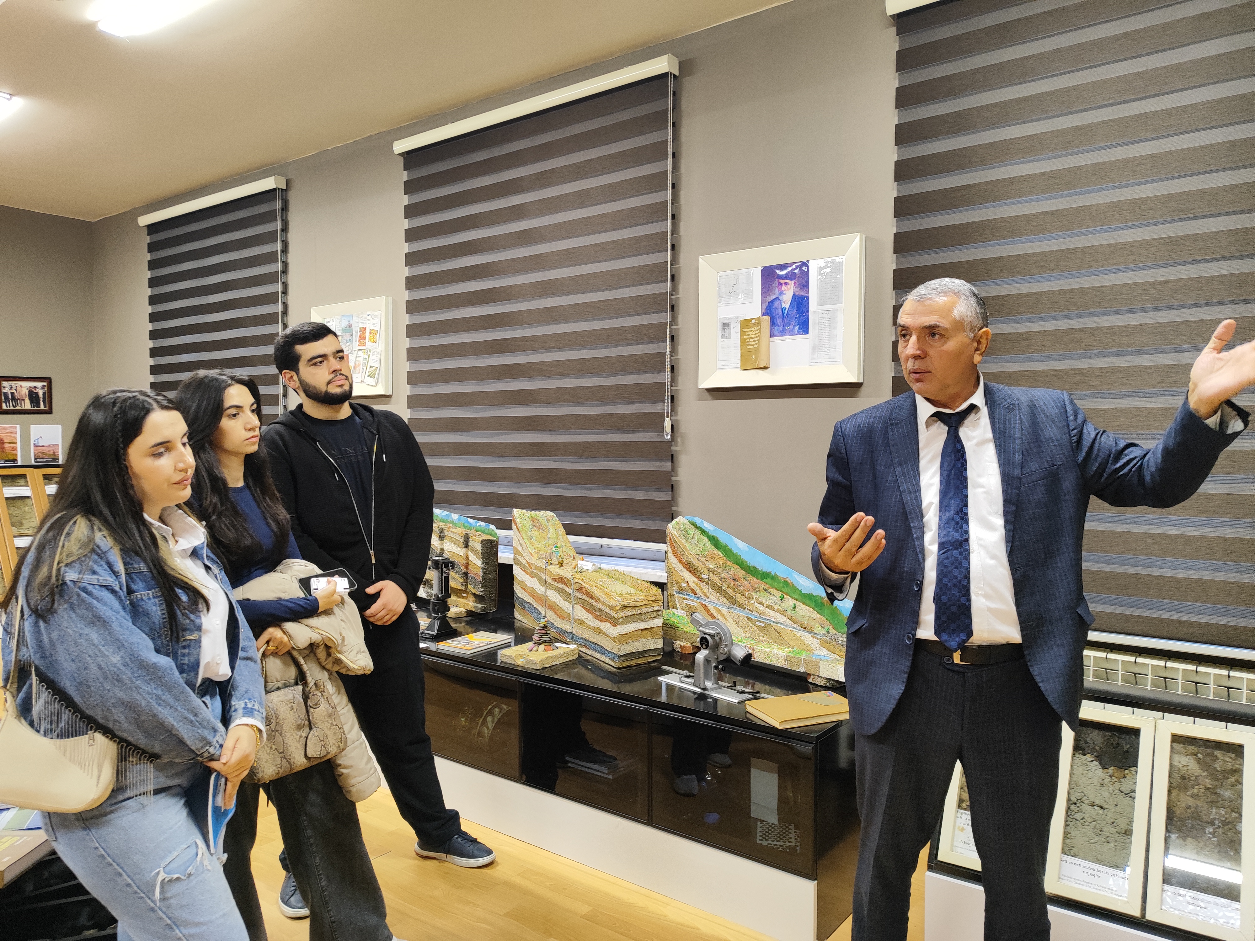 AR ETN Torpaqşünaslıq və Aqrokimya İnstitutunda “Açıq qapı” günləri davam edir