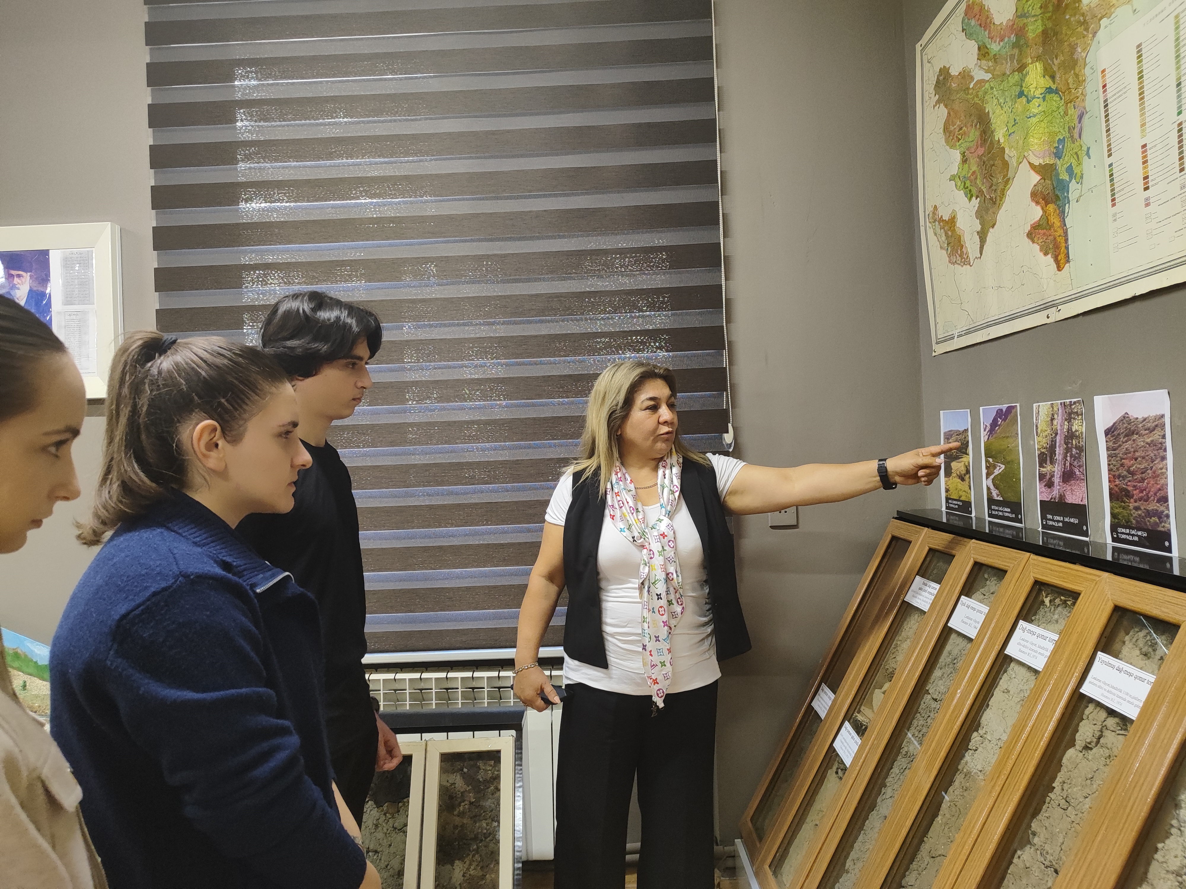 An "Open Door" museum day was held at the Institute of Soil Science and Agrochemistry.