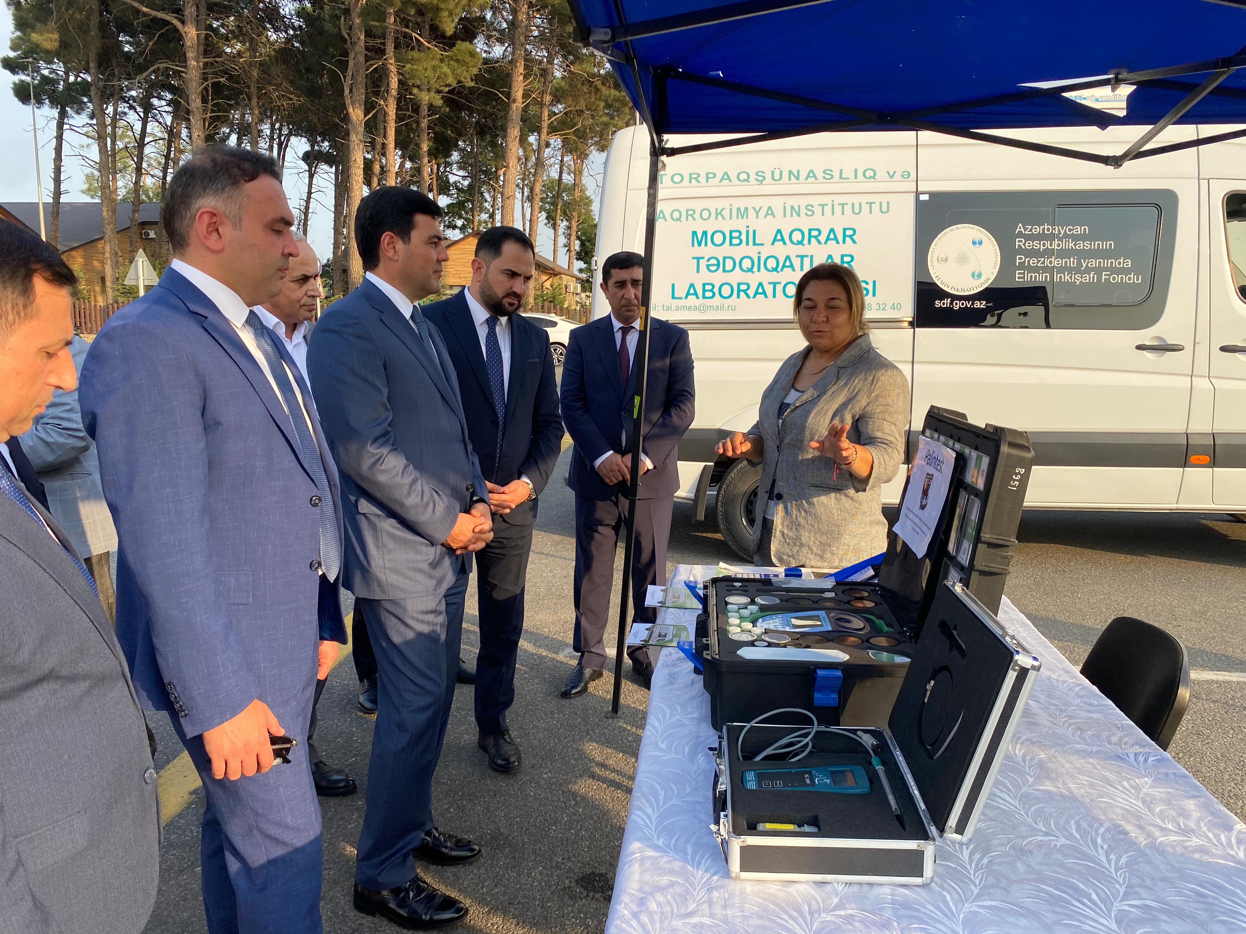 Torpaqşünaslıq və Aqrokimya İnstitutu Xaçmazda keçirilən Aqrar biznes və Şaftalı festivalında iştirak edib